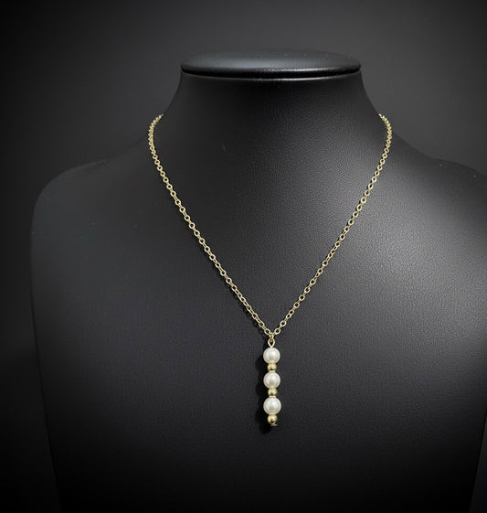 Dainty Triple Pearl Pendant Necklace