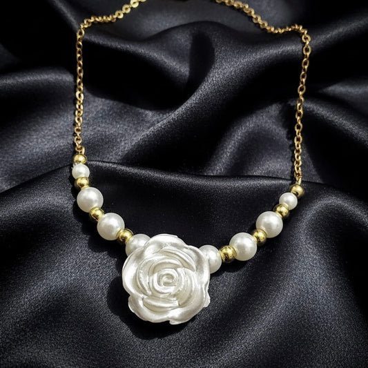 Pearl Rose and Gold Necklace