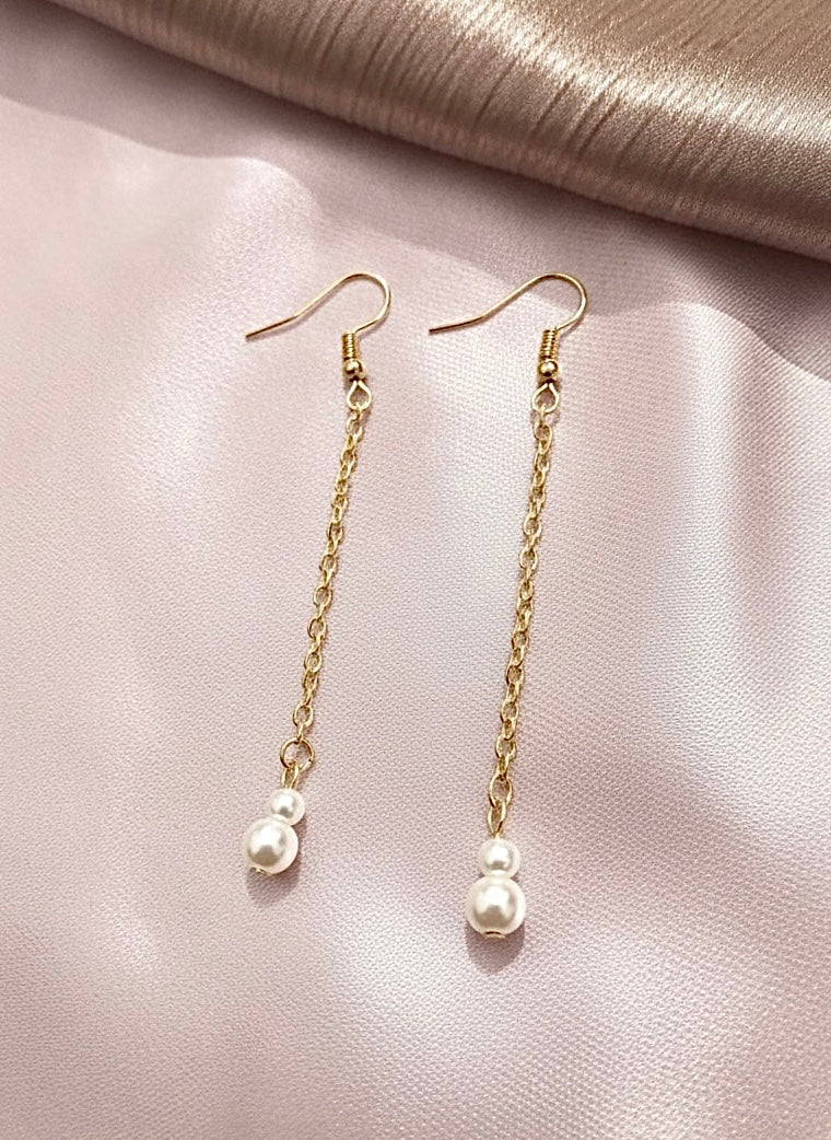 Pearl and Gold Chain Drop Earrings