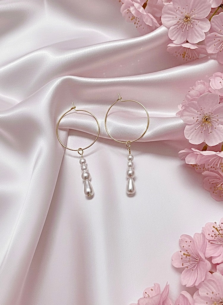 Amore Pearl Earring