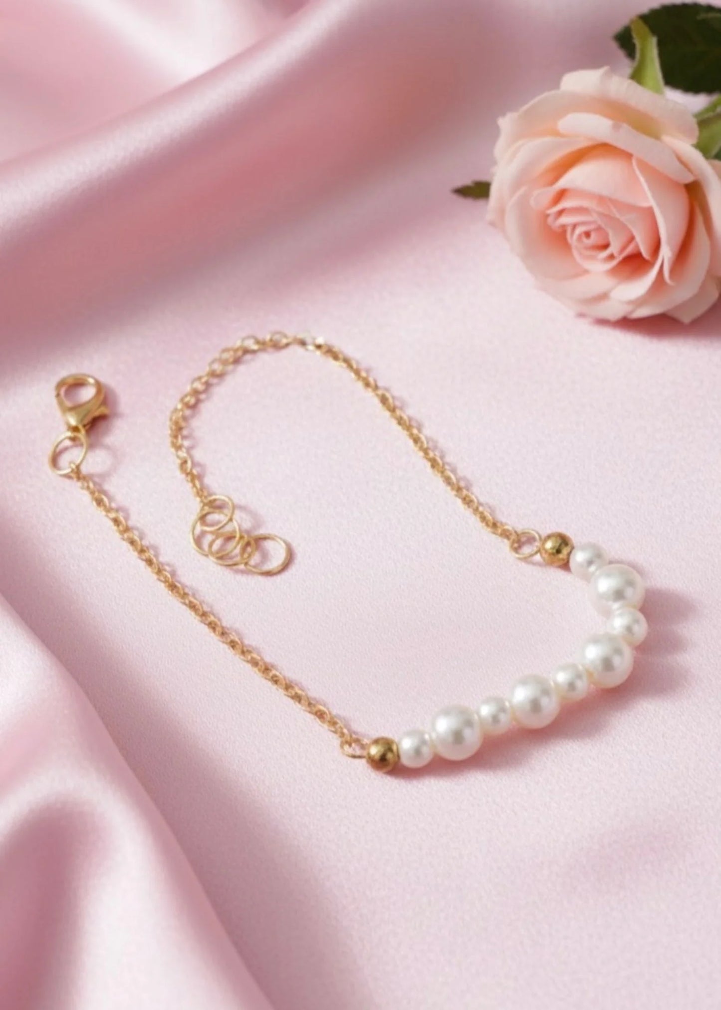 Classic Pearl & Gold Bracelet