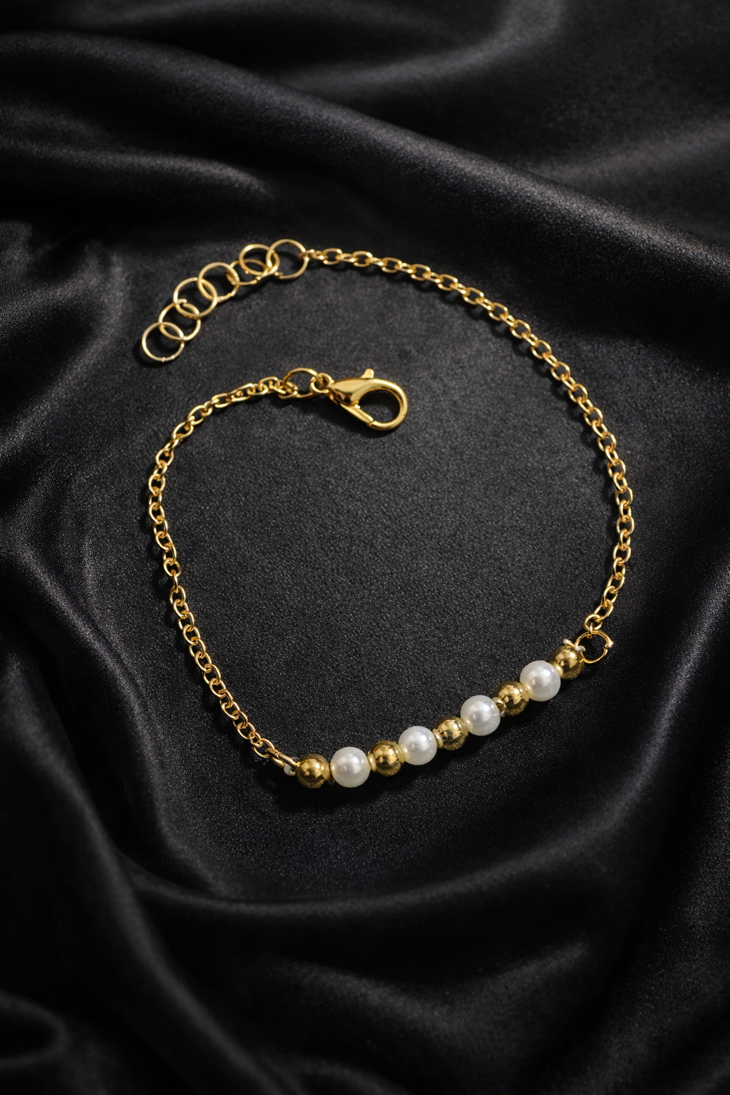 Minimalist Gold & Pearl Bracelet