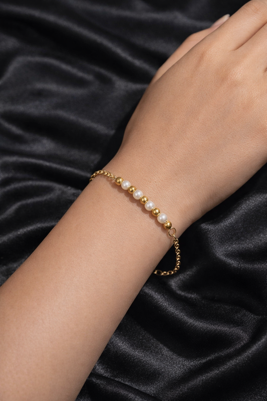 Minimalist Gold & Pearl Bracelet