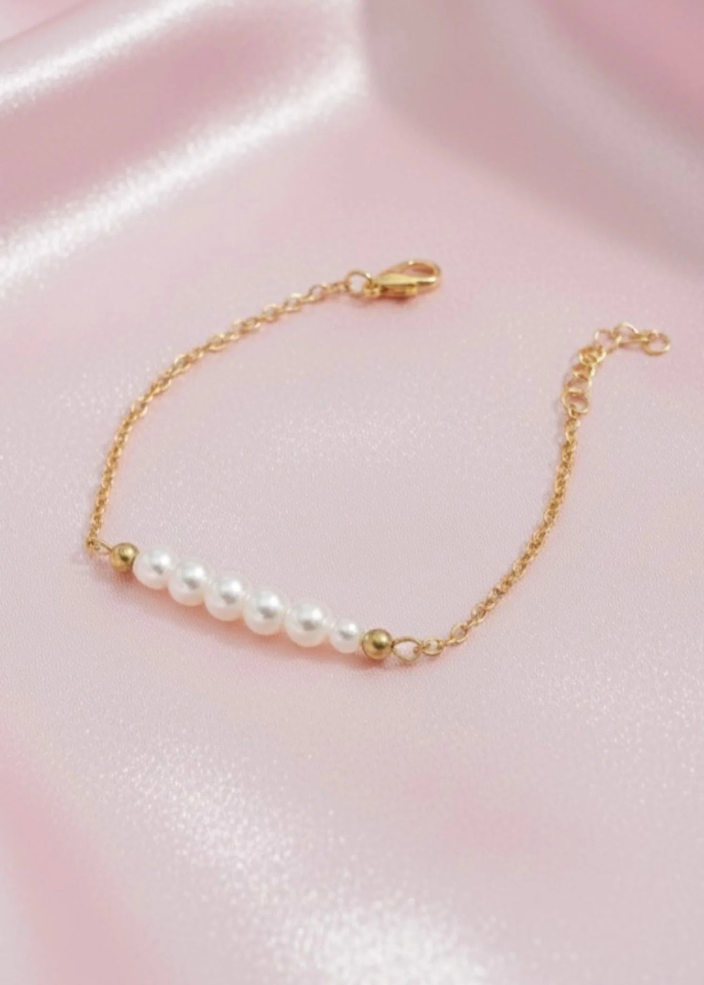 Pearls Minimalist Bracelet